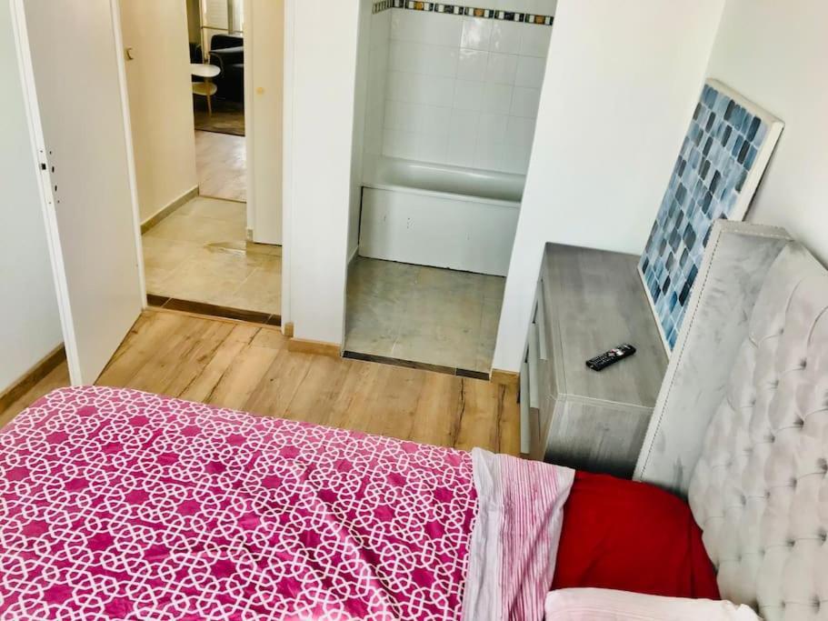 Disney Cosy Lounge Serris Bagian luar foto